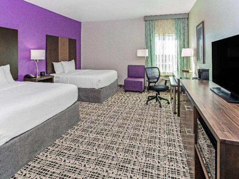 Baymont By Wyndham - Downtown Civic Center Hotel 3*